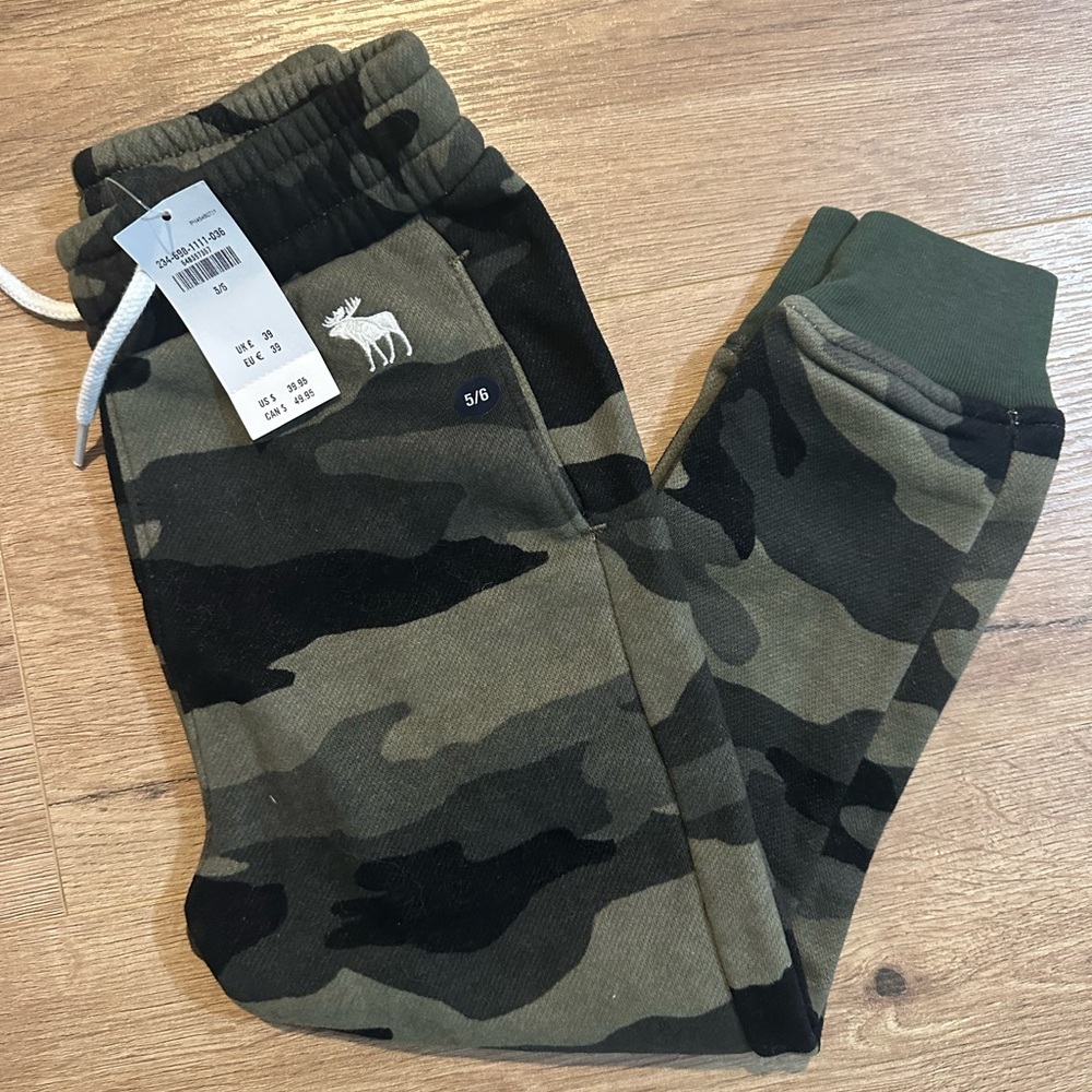 Camo sweatpants